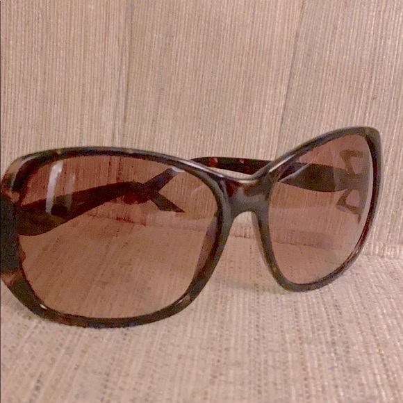 Betsey Johnson Accessories - ❤️FINAL PRICE Betsy Johnson Sunglasses